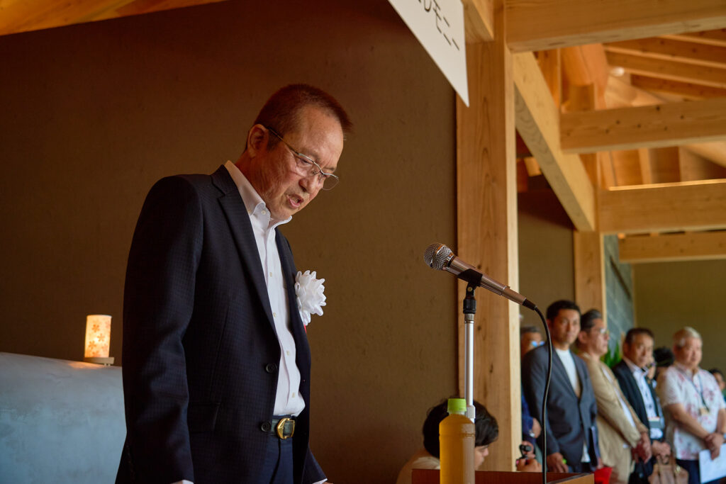 レジャークリエイトホールディングス　代表取締役会長　河野信吉