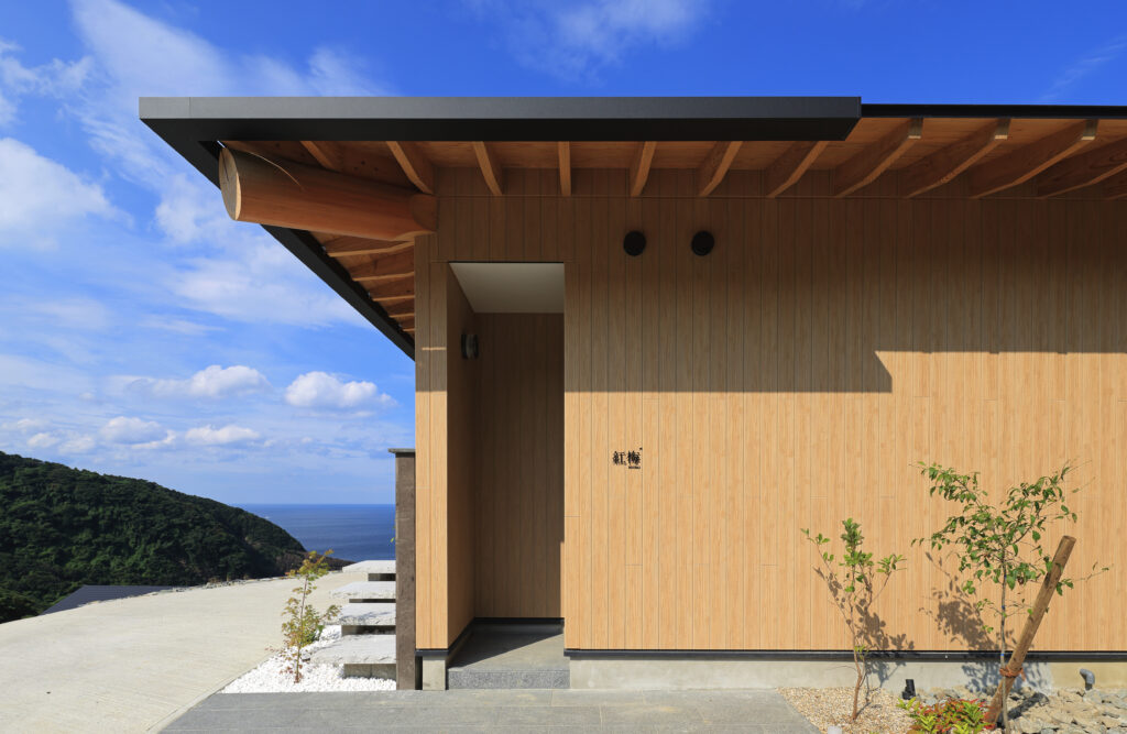 自然と調和するよう設計された客室棟（Ocean Villa）